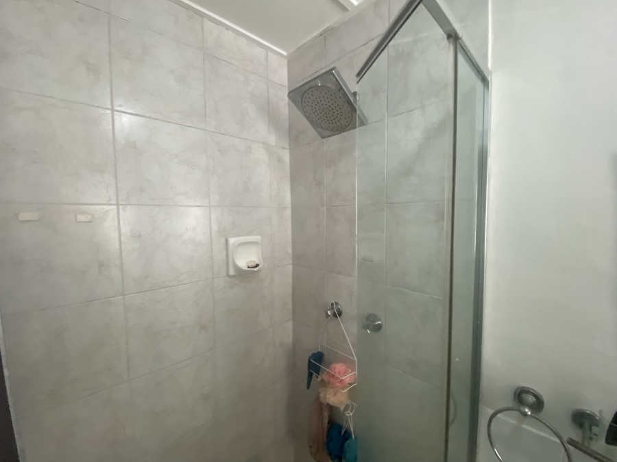 To Let 2 Bedroom Property for Rent in Muizenberg Western Cape